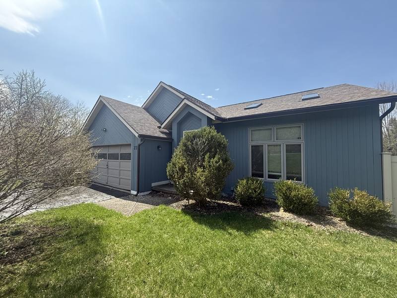 House for rent at 23 Mallards Landing S, Waterford, NY 12188