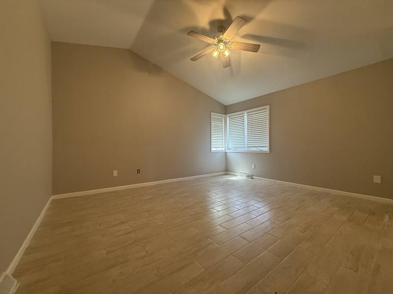 House for rent at 23 Mallards Landing S, Waterford, NY 12188