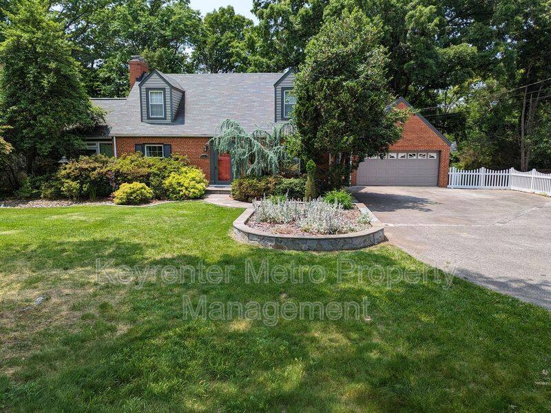 House for rent at 9201 Fort Foote Rd, Fort Washington, MD 20744