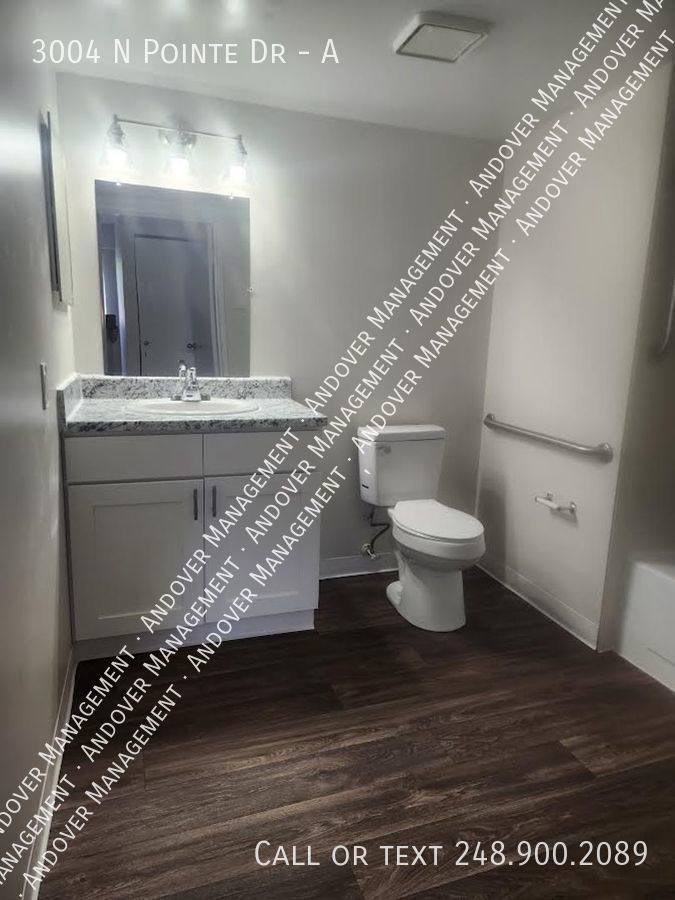 Apartment for rent at 3004 N Pointe Dr #L, Jackson, MI 49202