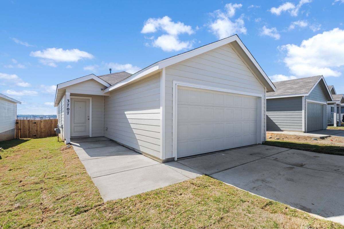House for rent at 3707 Moon Hill Rd, Marion, TX 78124