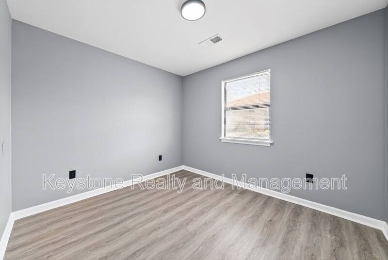 Apartment for rent at 1937 High St #1, Hopkinsville, KY 42240