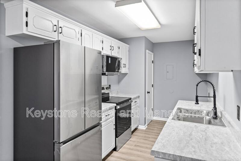 Apartment for rent at 1937 High St #1, Hopkinsville, KY 42240