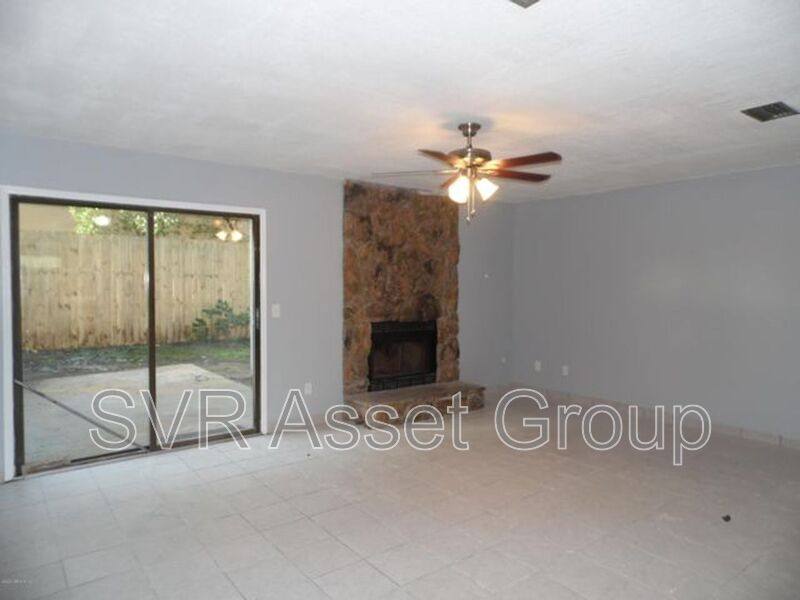 Townhouse for rent at 6024 Duclay Rd, Jacksonville, FL 32244
