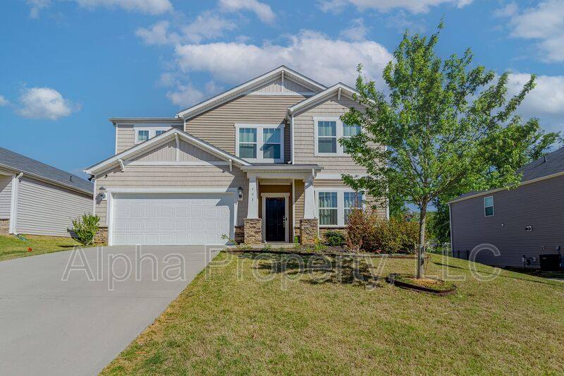 House for rent at 203 Pewter Circle, Simpsonville, SC 29680