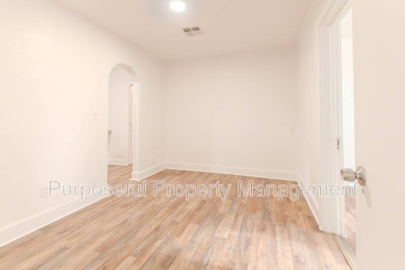 House for rent at 1609 NE 18th St, Oklahoma City, OK 73111