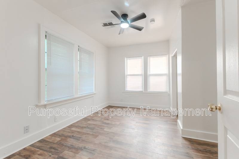 House for rent at 1609 NE 18th St, Oklahoma City, OK 73111