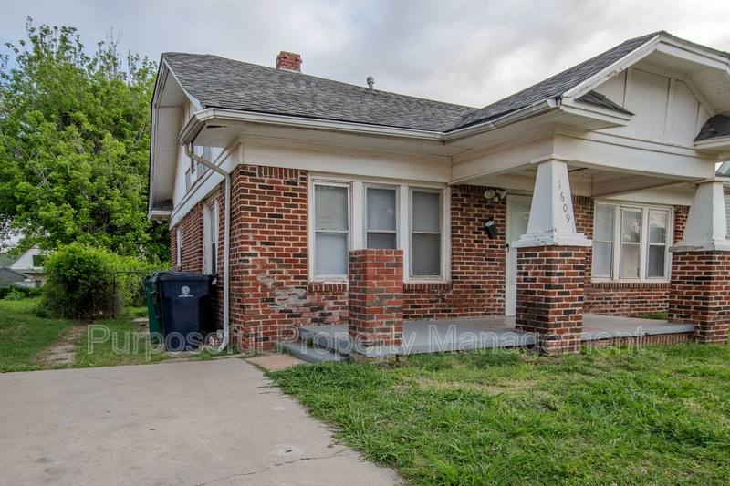 House for rent at 1609 NE 18th St, Oklahoma City, OK 73111