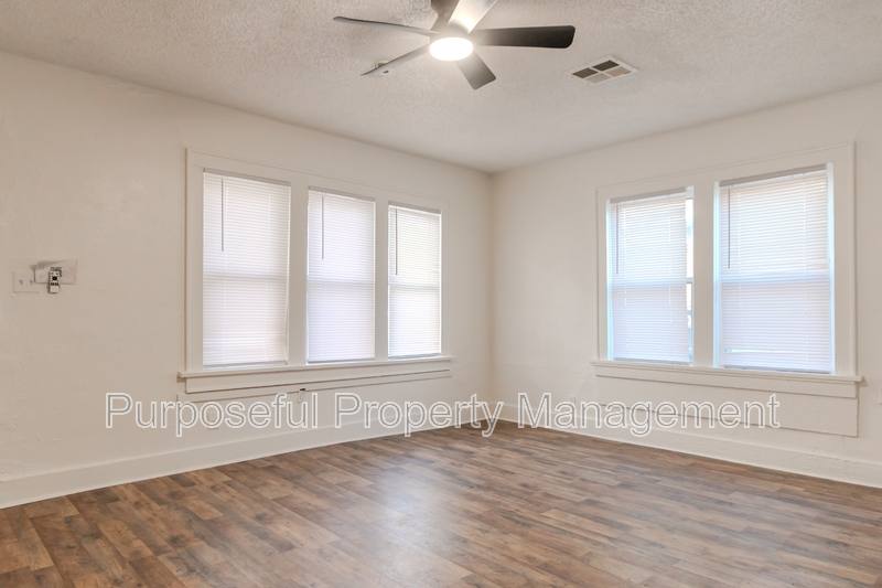 House for rent at 1609 NE 18th St, Oklahoma City, OK 73111
