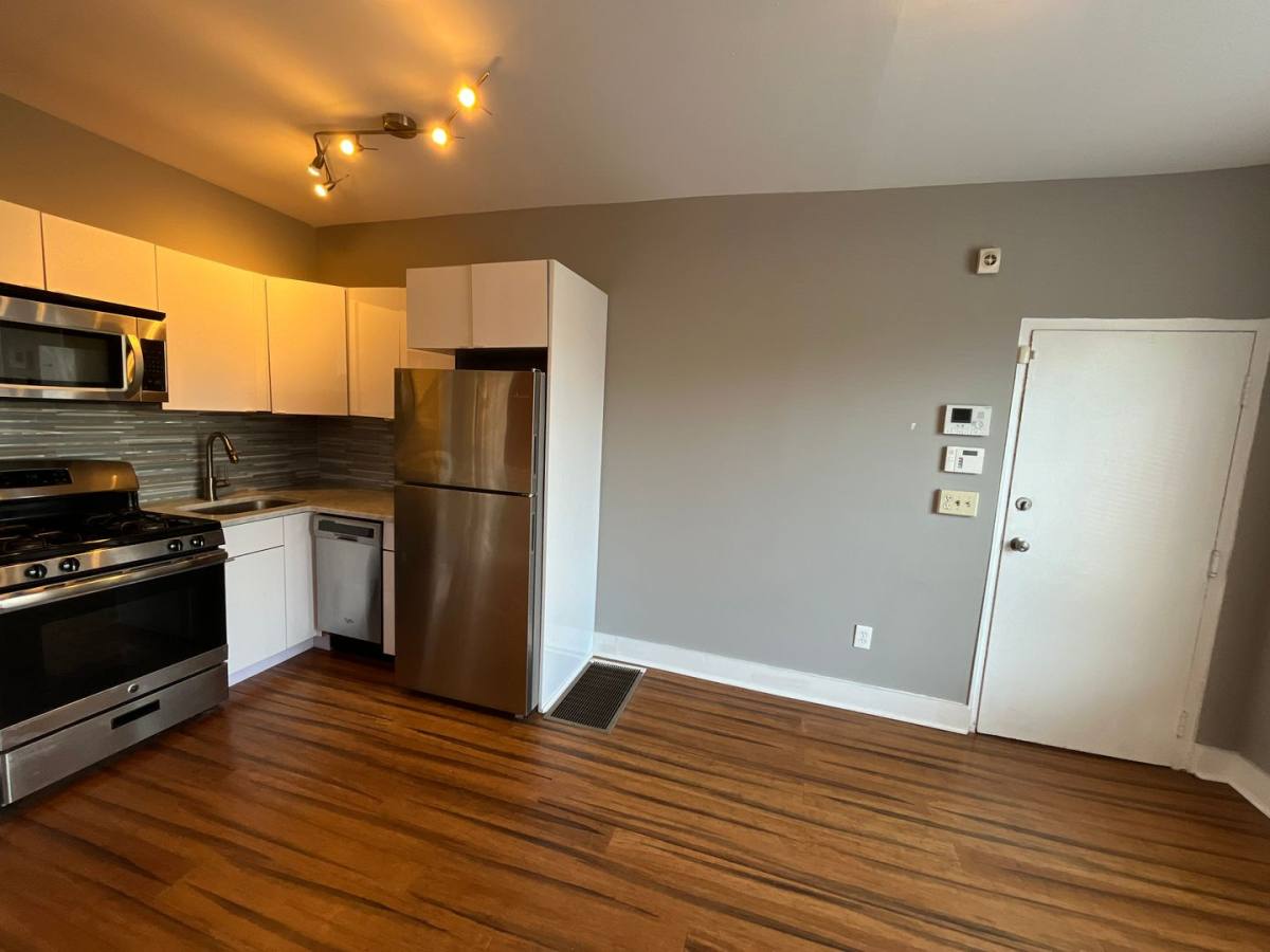 Apartment for rent at 588 E St, New Haven, CT 06511