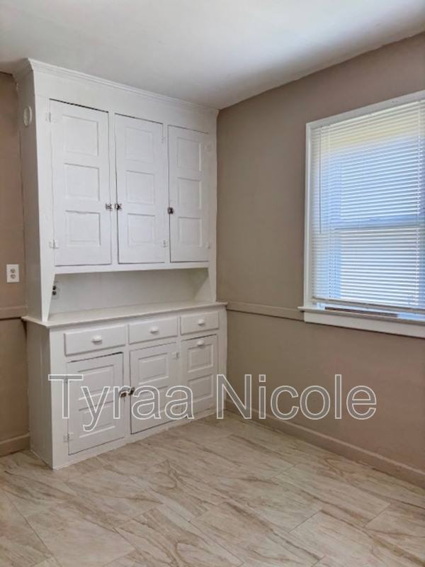 House for rent at 4915 Maplewood Ave, Detroit, MI 48204