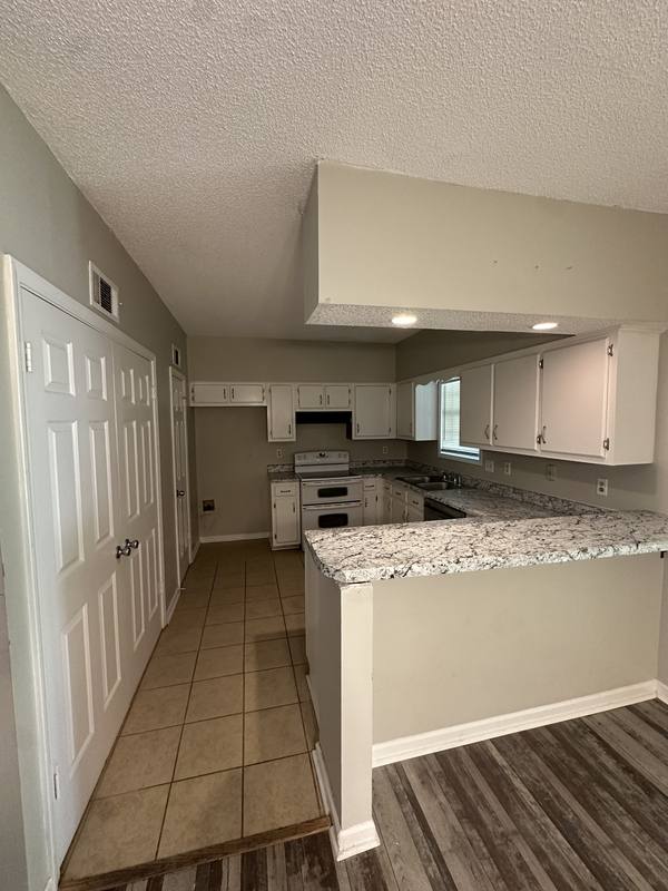House for rent at 3777 Deer Forest Dr, Memphis, TN 38115