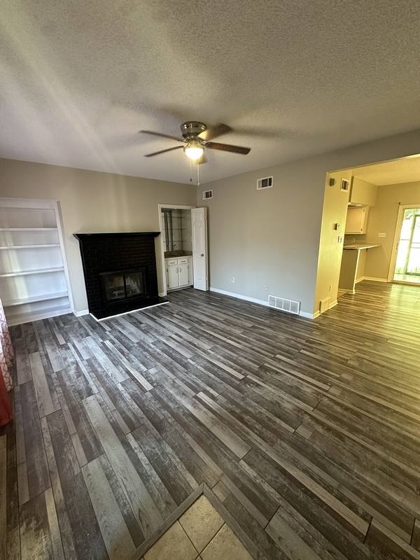 House for rent at 3777 Deer Forest Dr, Memphis, TN 38115