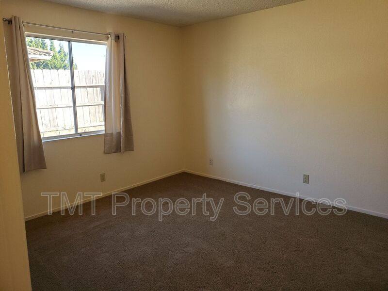 House for rent at 924 N O St, Lompoc, CA 93436