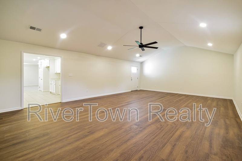House for rent at 277 S Mount Pleasant Rd, Collierville, TN 38017