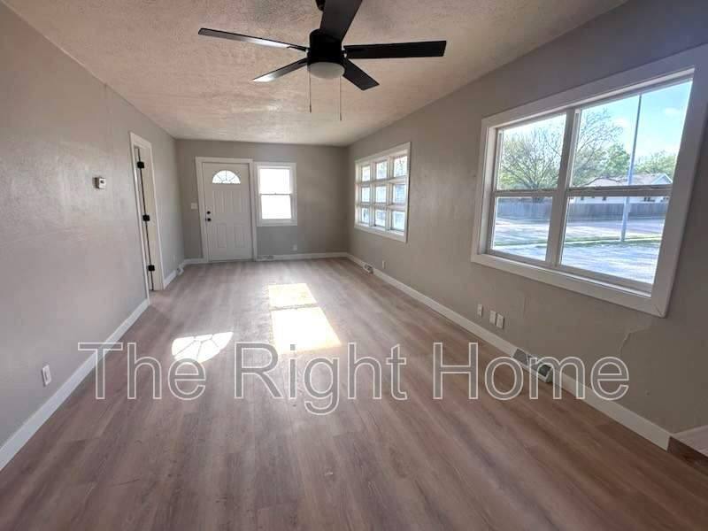 House for rent at 4525 N 70th St, Lincoln, NE 68507