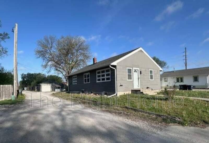 House for rent at 4525 N 70th St, Lincoln, NE 68507