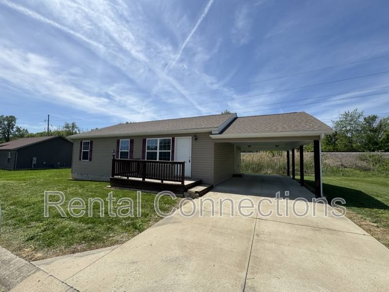 House for rent at 1819 Bridge St, Marion, IL 62959