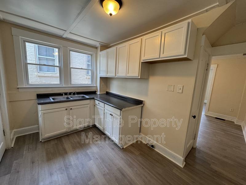 Apartment for rent at 235 E Ave, Hagerstown, MD 21740