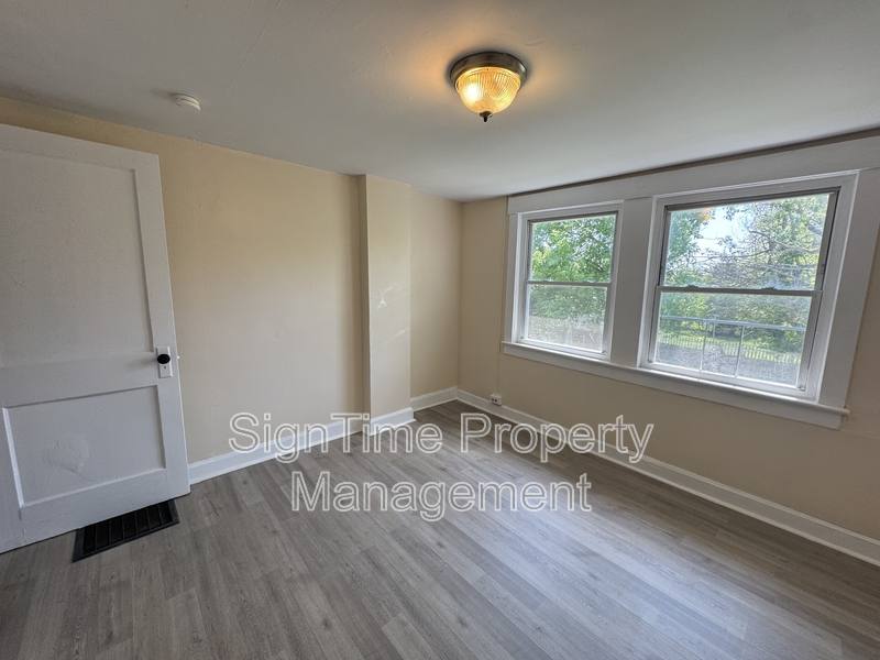 Apartment for rent at 235 E Ave, Hagerstown, MD 21740