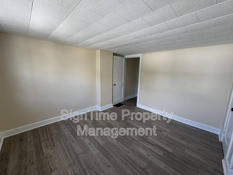 Apartment for rent at 235 E Ave, Hagerstown, MD 21740