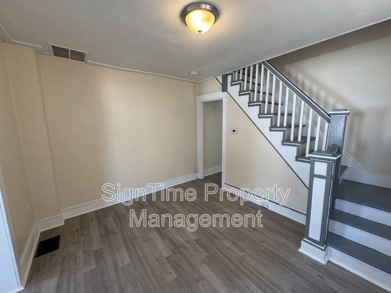 Apartment for rent at 235 E Ave, Hagerstown, MD 21740