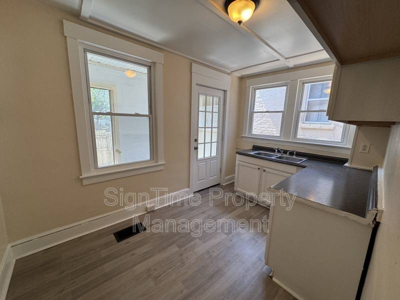 Apartment for rent at 235 E Ave, Hagerstown, MD 21740