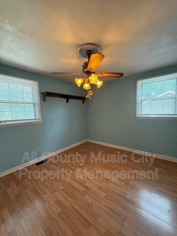 House for rent at 306 Paragon Mills Rd, Nashville, TN 37211