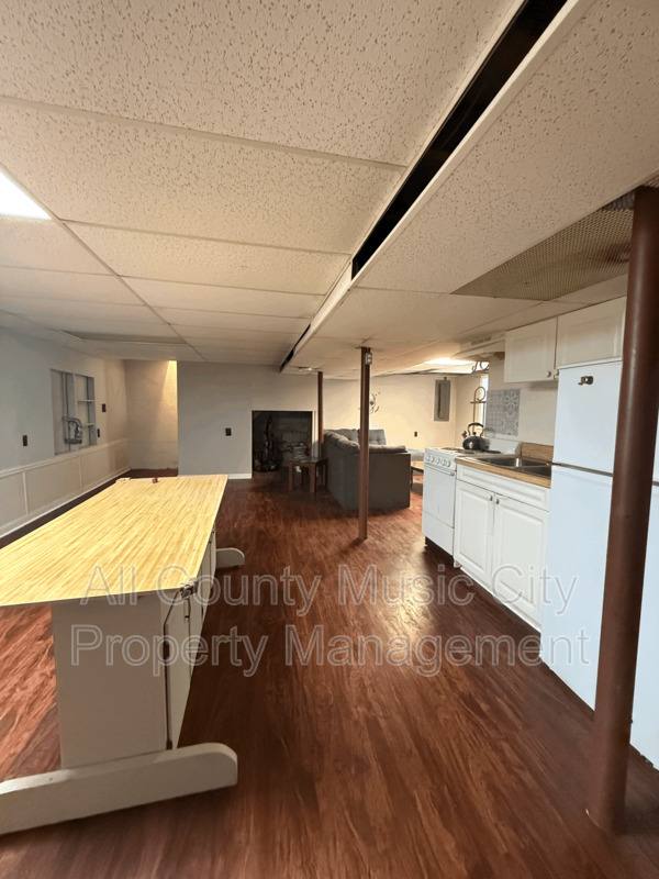 House for rent at 306 Paragon Mills Rd, Nashville, TN 37211