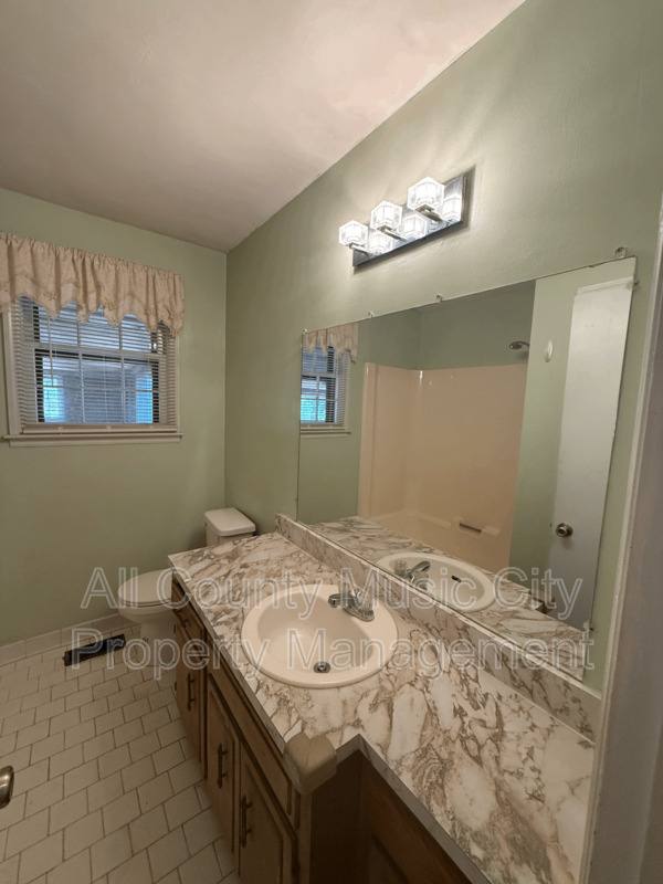 House for rent at 306 Paragon Mills Rd, Nashville, TN 37211