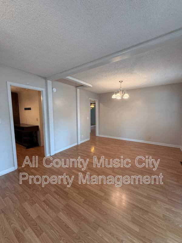 House for rent at 306 Paragon Mills Rd, Nashville, TN 37211