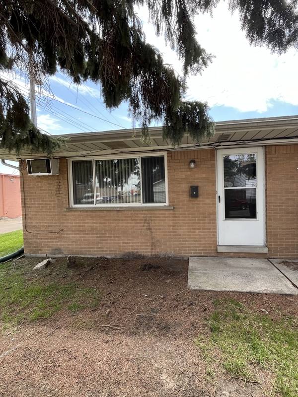 Apartment for rent at 4059 Longtin Ave #1, Lincoln Park, MI 48146