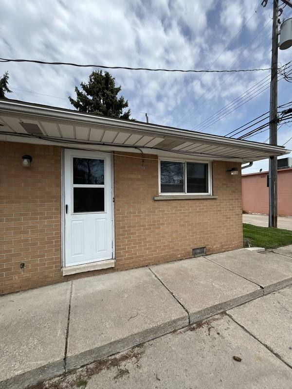 Apartment for rent at 4059 Longtin Ave #1, Lincoln Park, MI 48146