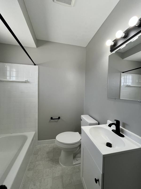 Apartment for rent at 4059 Longtin Ave #1, Lincoln Park, MI 48146