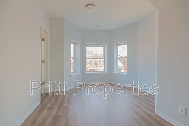 Apartment for rent at 7432 S Maryland Ave #1, Chicago, IL 60619