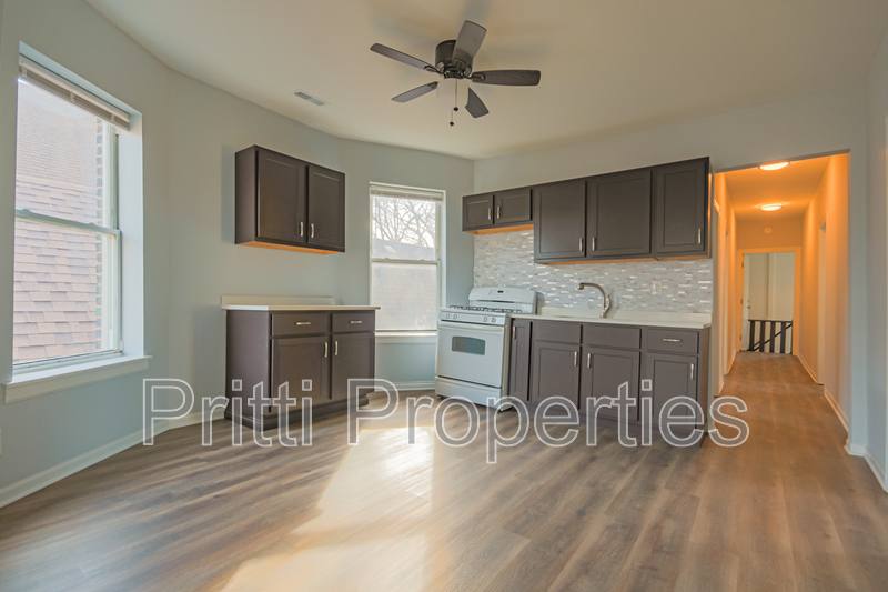 Apartment for rent at 7432 S Maryland Ave #1, Chicago, IL 60619