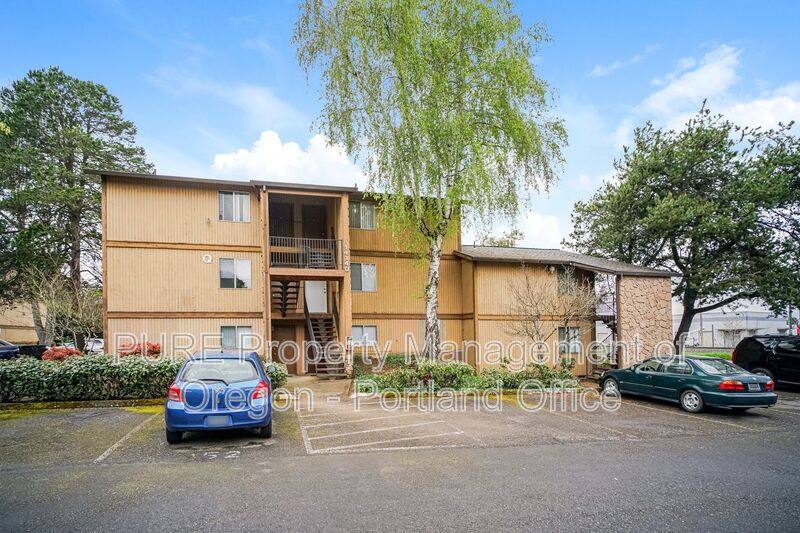 Apartment for rent at 14140 NE Sandy Blvd #Q-03, Portland, OR 97230
