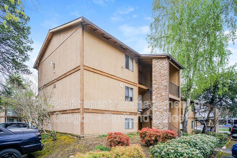 Apartment for rent at 14140 NE Sandy Blvd #Q-03, Portland, OR 97230