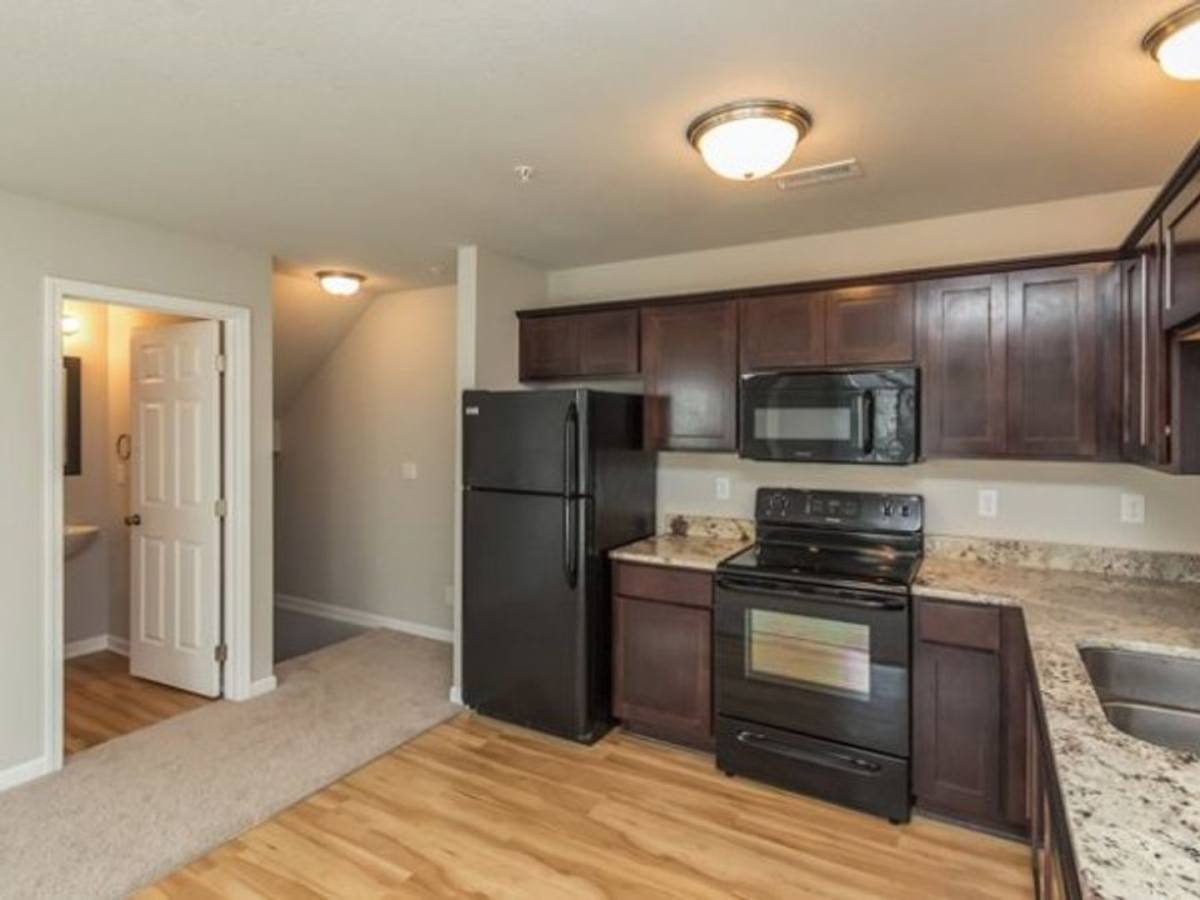 Townhouse for rent at 1084 Jasper Dr, West Des Moines, IA 50266