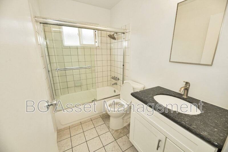 Apartment for rent at 146 19th St #I, Richmond, CA 94801