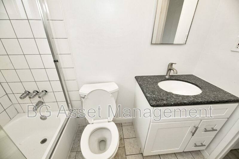 Apartment for rent at 146 19th St #I, Richmond, CA 94801