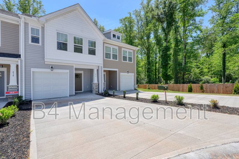 Townhouse for rent at 416 W Parima Court, Spartanburg, SC 29301