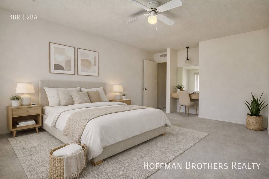 Apartment for rent at 1036 S Wooster St #5, Los Angeles, CA 90035