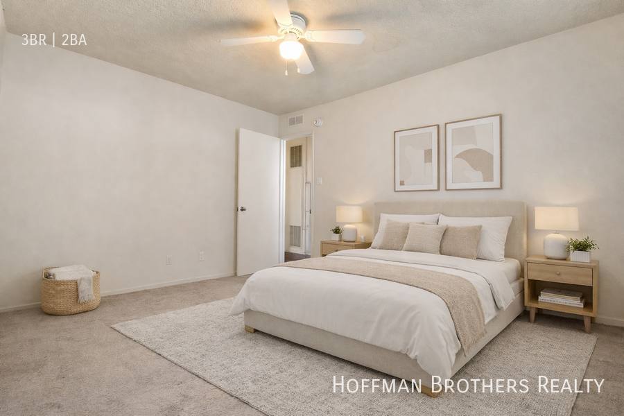 Apartment for rent at 1036 S Wooster St #5, Los Angeles, CA 90035