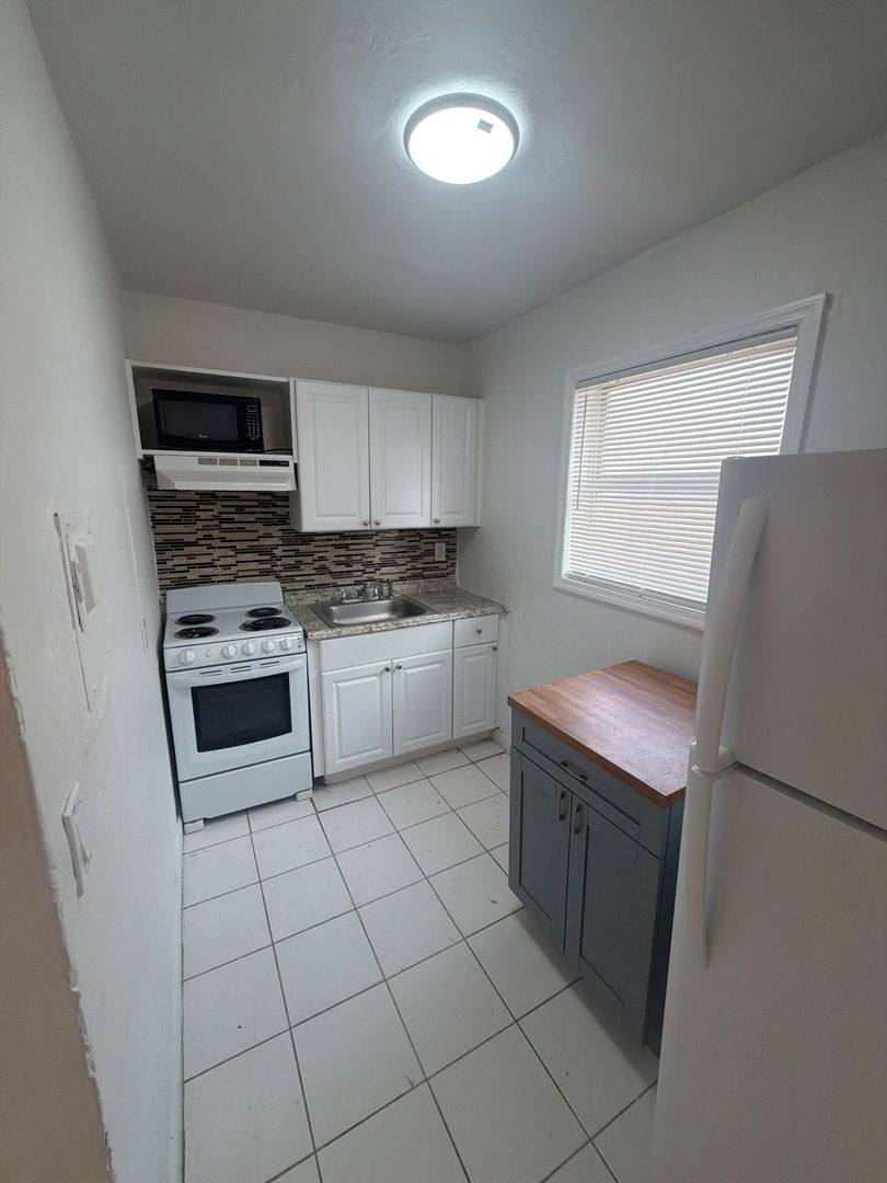 Apartment for rent at 3669 Thomas Ave, Miami, FL 33133