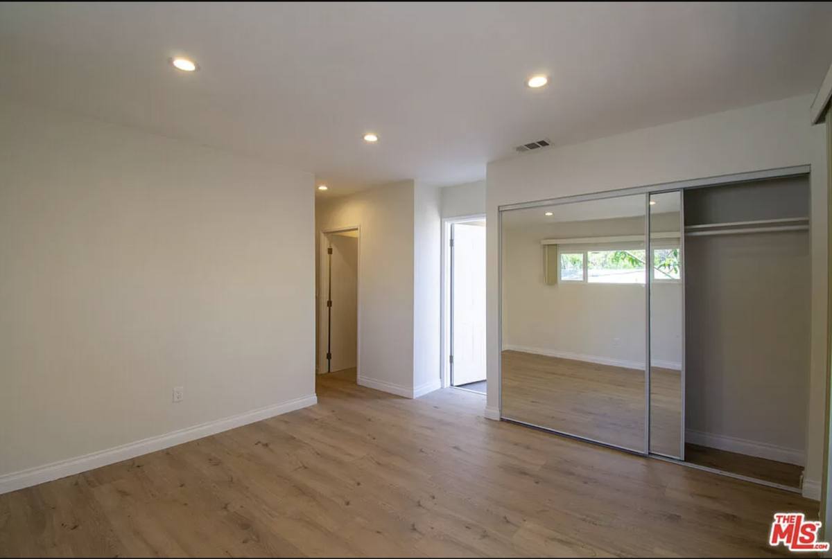 Townhouse for rent at 1127-11355 N Vista St, Los Angeles, CA 90046