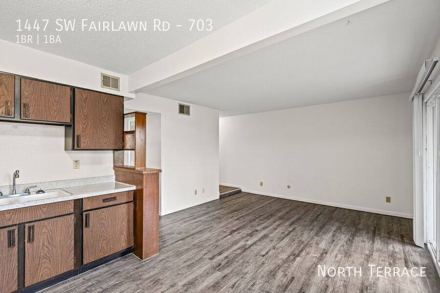 Apartment for rent at 1447 SW Fairlawn Rd, Topeka, KS 66604