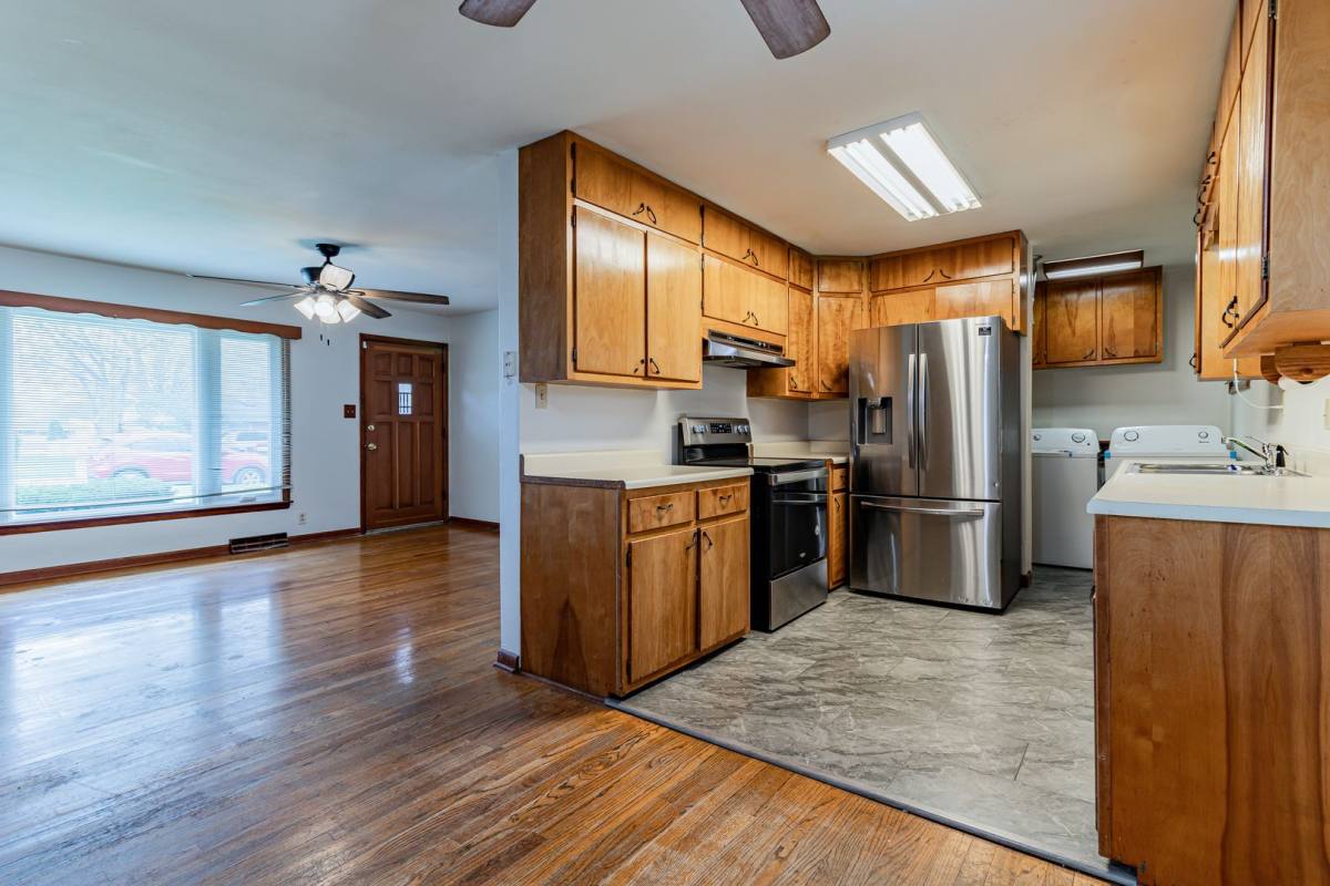 House for rent at 2106 Campbell Dr, Champaign, IL 61821