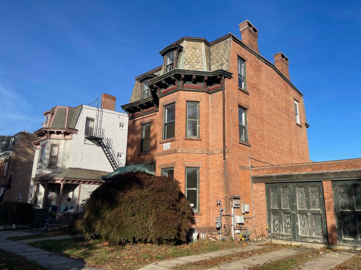 House for rent at 166 Montgomery St, Newburgh, NY 12550