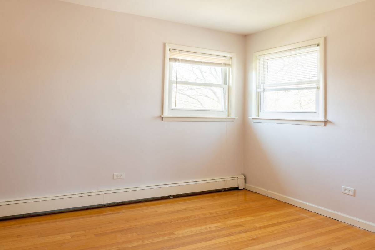 Apartment for rent at 16W780 57th St, Clarendon Hills, IL 60514